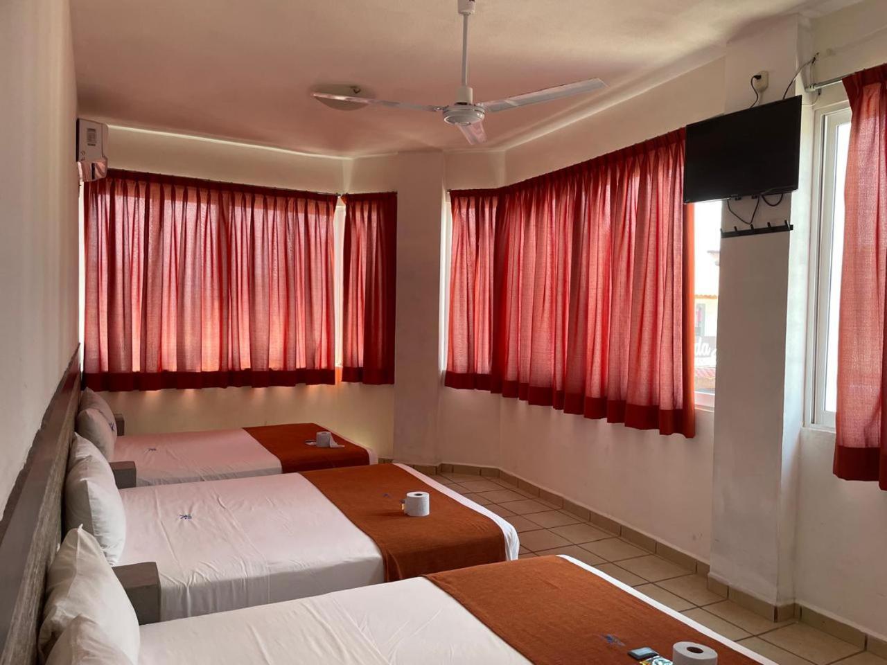 פניטה דה חלטמבה Hotel Albatros מראה חיצוני תמונה