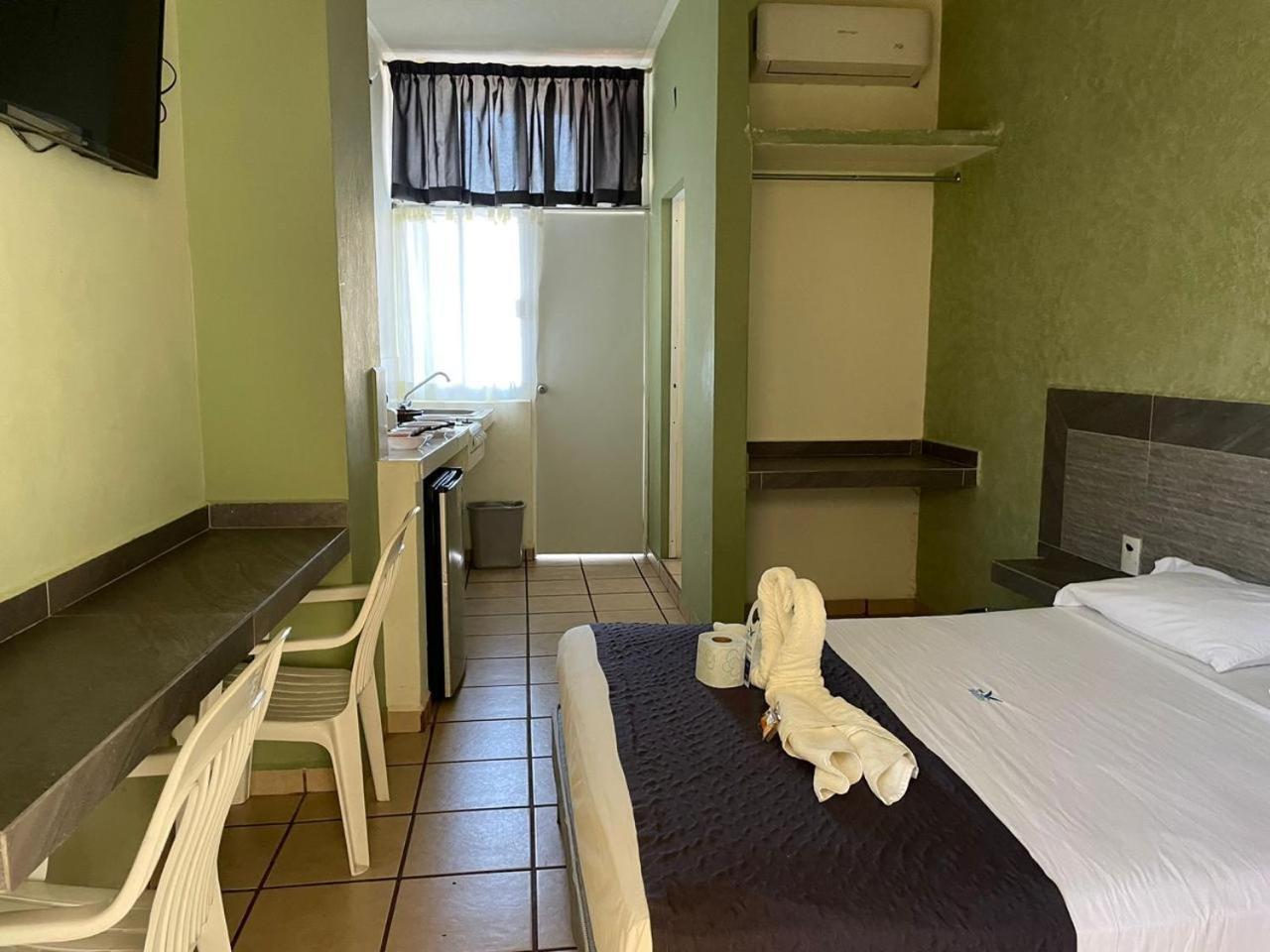 פניטה דה חלטמבה Hotel Albatros מראה חיצוני תמונה