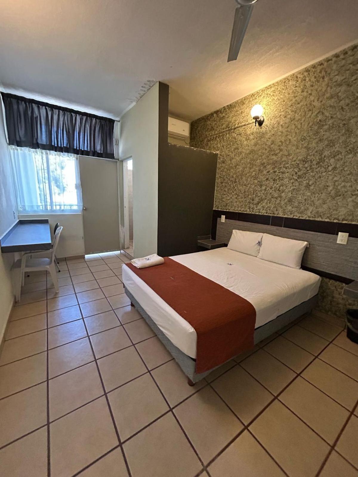 פניטה דה חלטמבה Hotel Albatros מראה חיצוני תמונה