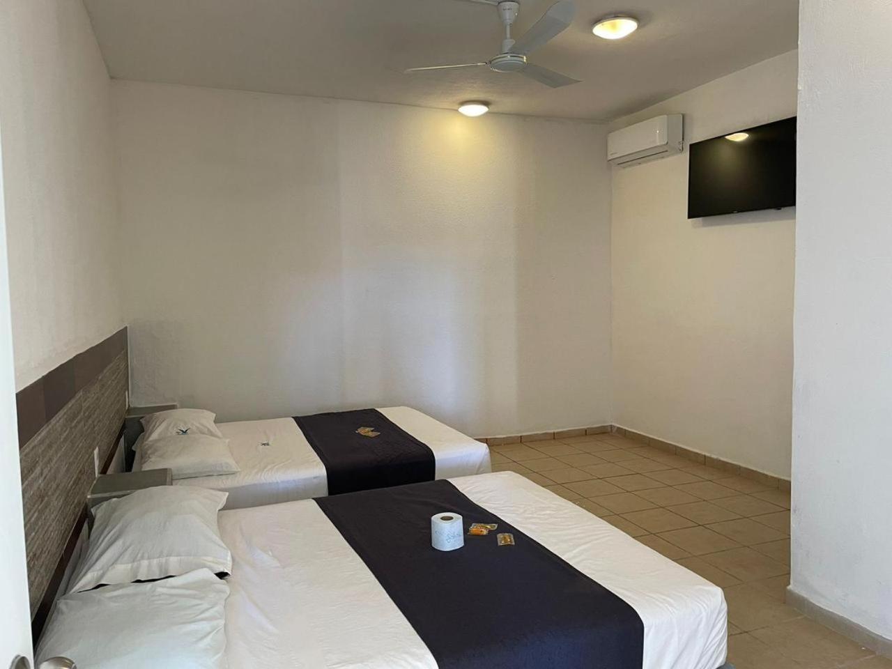 פניטה דה חלטמבה Hotel Albatros מראה חיצוני תמונה